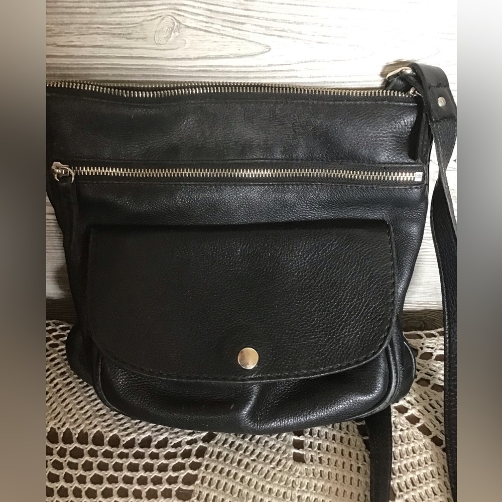 Roots Black Leather Riverside Saddle Crossbody Bag